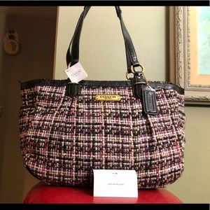 Coach Signature Gallery Tote Tweed